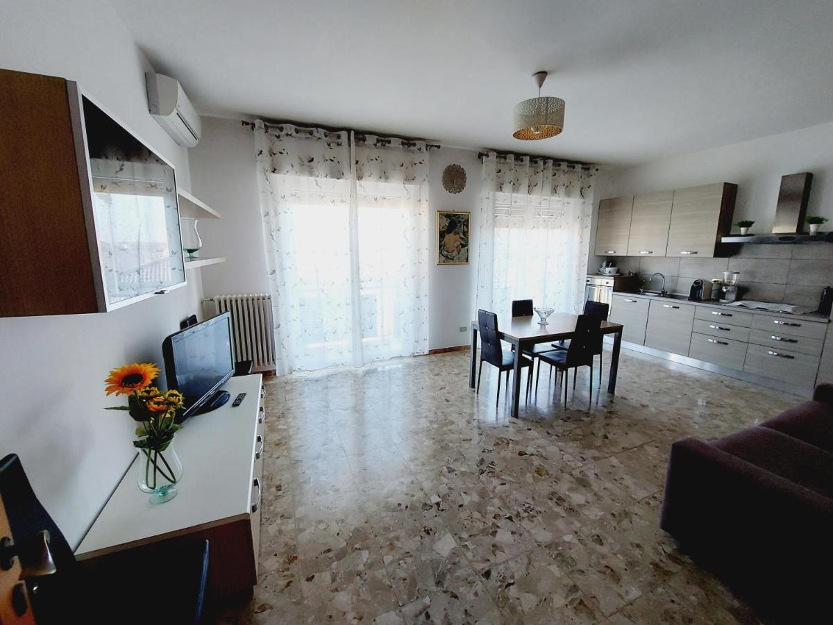 Casa Marinella Leilighet San Giovanni Lupatoto Eksteriør bilde